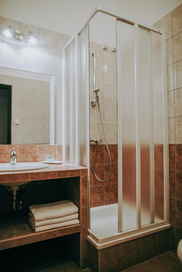 Platan Hotell Siófok Eksteriør bilde